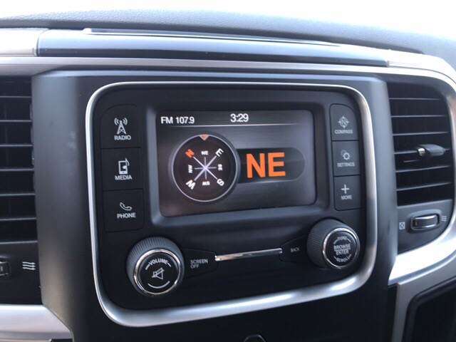 2015 RAM Ram Pickup 1500 4x4 SLT 4dr Crew Cab 5.5 ft. SB Pickup